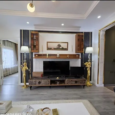 Mustafa Taner Apartment